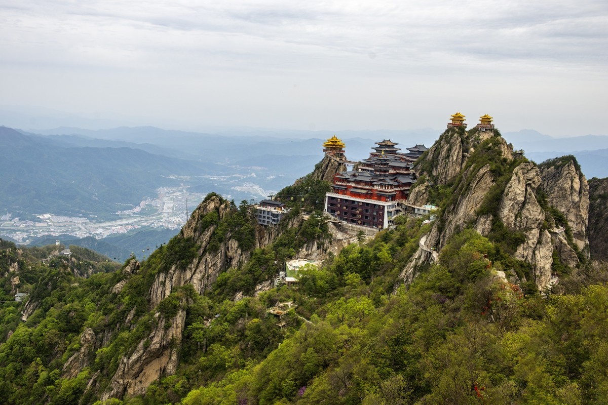 河南老君山的風(fēng)景圖片，自然之美的獨(dú)特展現(xiàn)，河南老君山自然美景，獨(dú)特展現(xiàn)的絕美風(fēng)景圖片