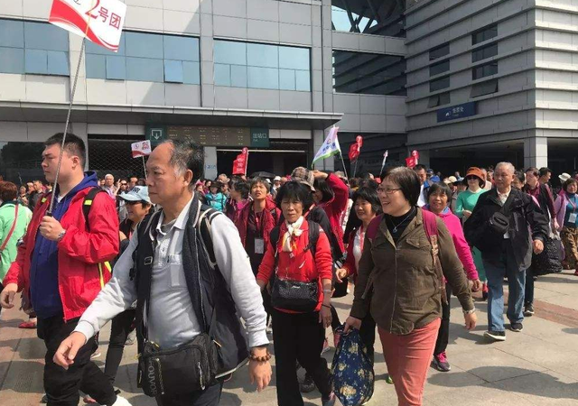 上海老年人旅游團推薦，探索城市魅力與享受美好時光，上海老年人旅游團推薦，探索城市魅力，共度美好時光