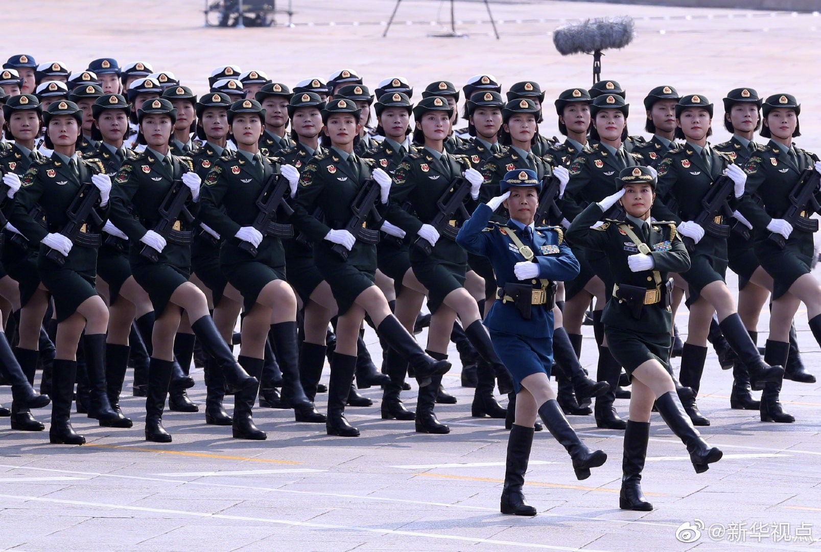 國慶70周年大閱兵女兵方隊，展現巾幗英雄風采，國慶70周年大閱兵女兵方隊，巾幗英雄風采展現