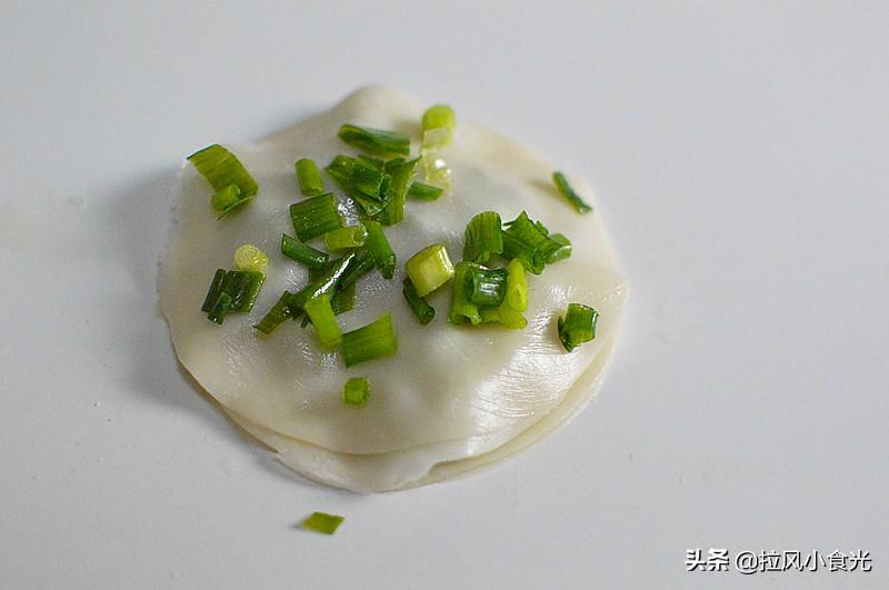 最簡單的蔥油餅做法，輕松上手，美味呈現，最簡單的蔥油餅制作教程，輕松上手，美味呈現