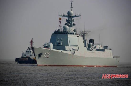 052D導(dǎo)彈驅(qū)逐艦